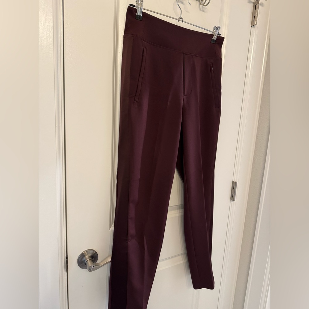 EUC Athleta Endless Highrise Satin Stripe